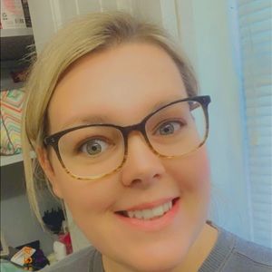 Meet your Posher, Stacy